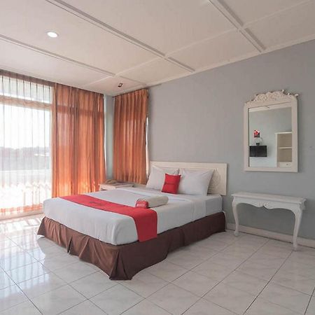 RedDoorz At Jalan Raya Lembang Hotel Padasul Bagian luar foto