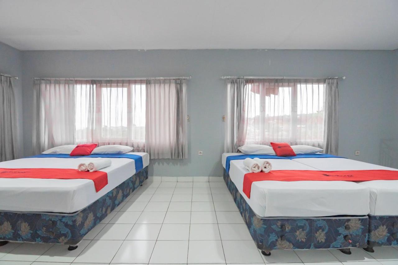 RedDoorz At Jalan Raya Lembang Hotel Padasul Bagian luar foto