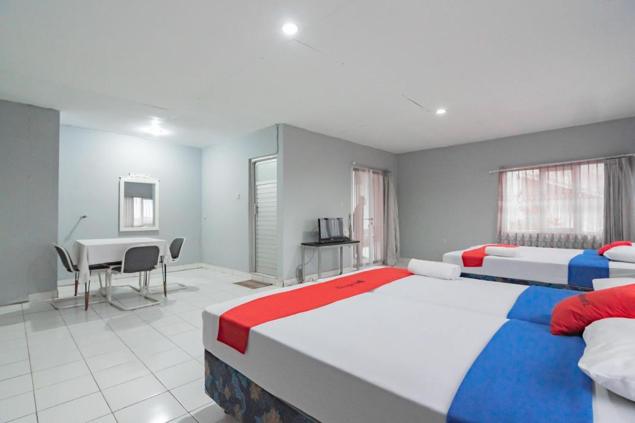 RedDoorz At Jalan Raya Lembang Hotel Padasul Bagian luar foto