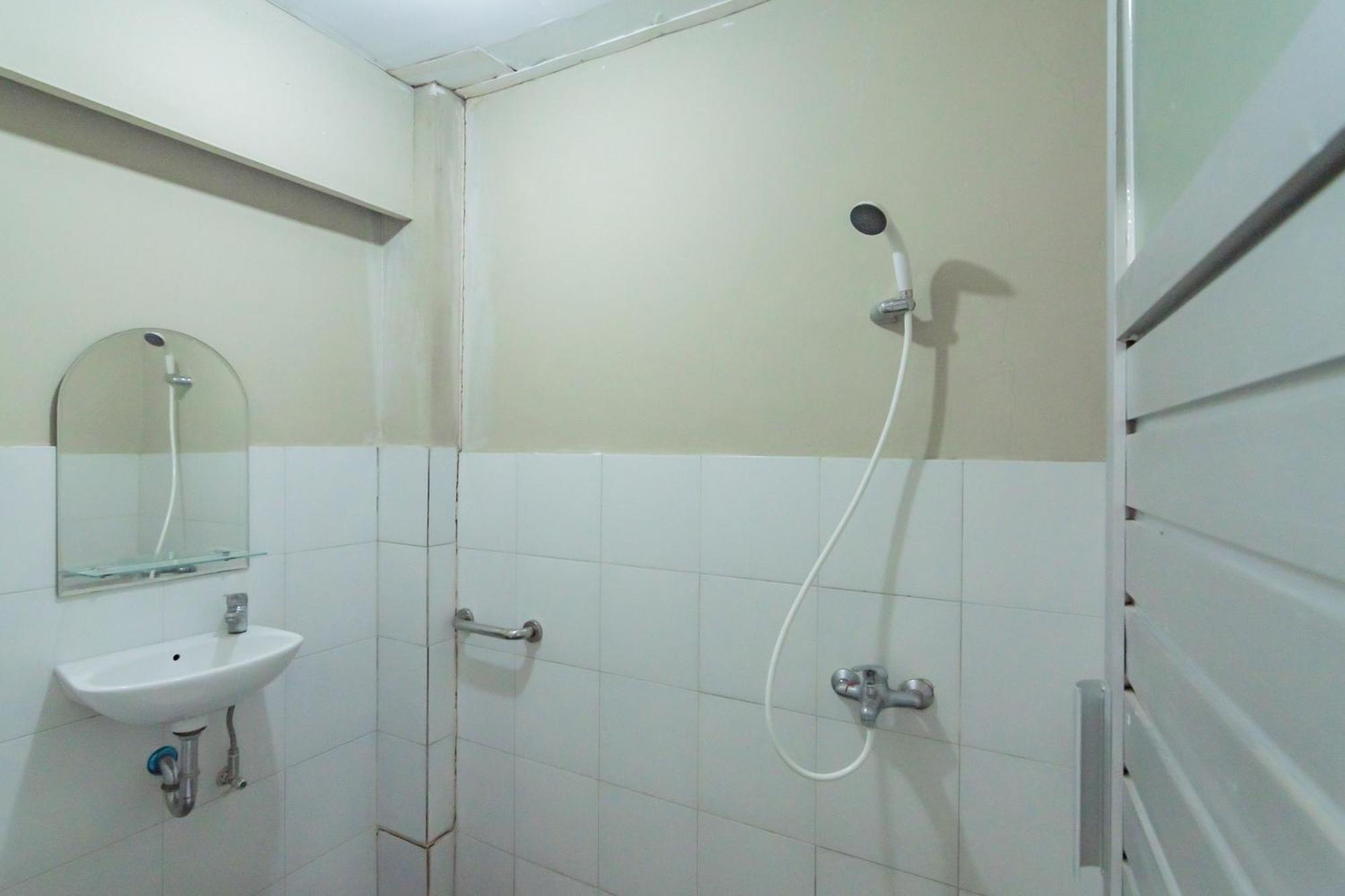 RedDoorz At Jalan Raya Lembang Hotel Padasul Ruang foto