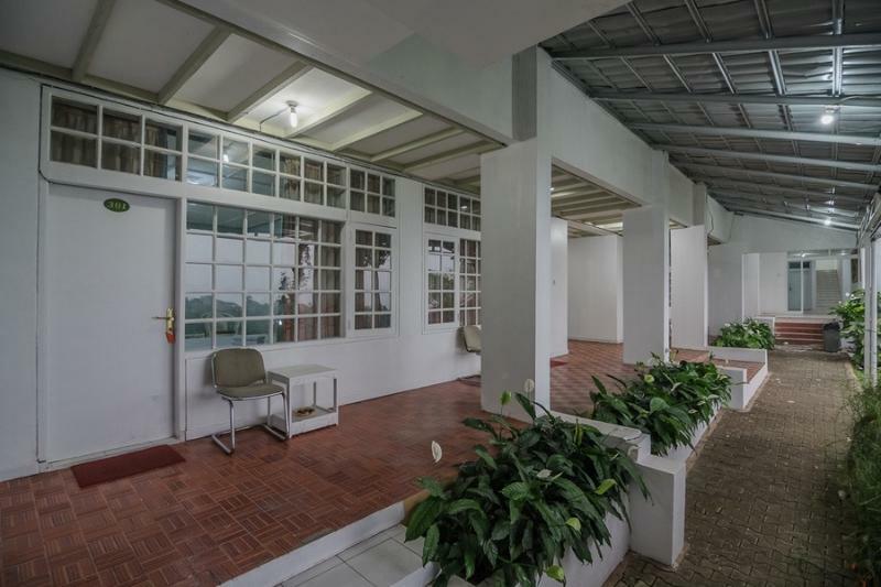 RedDoorz At Jalan Raya Lembang Hotel Padasul Bagian luar foto